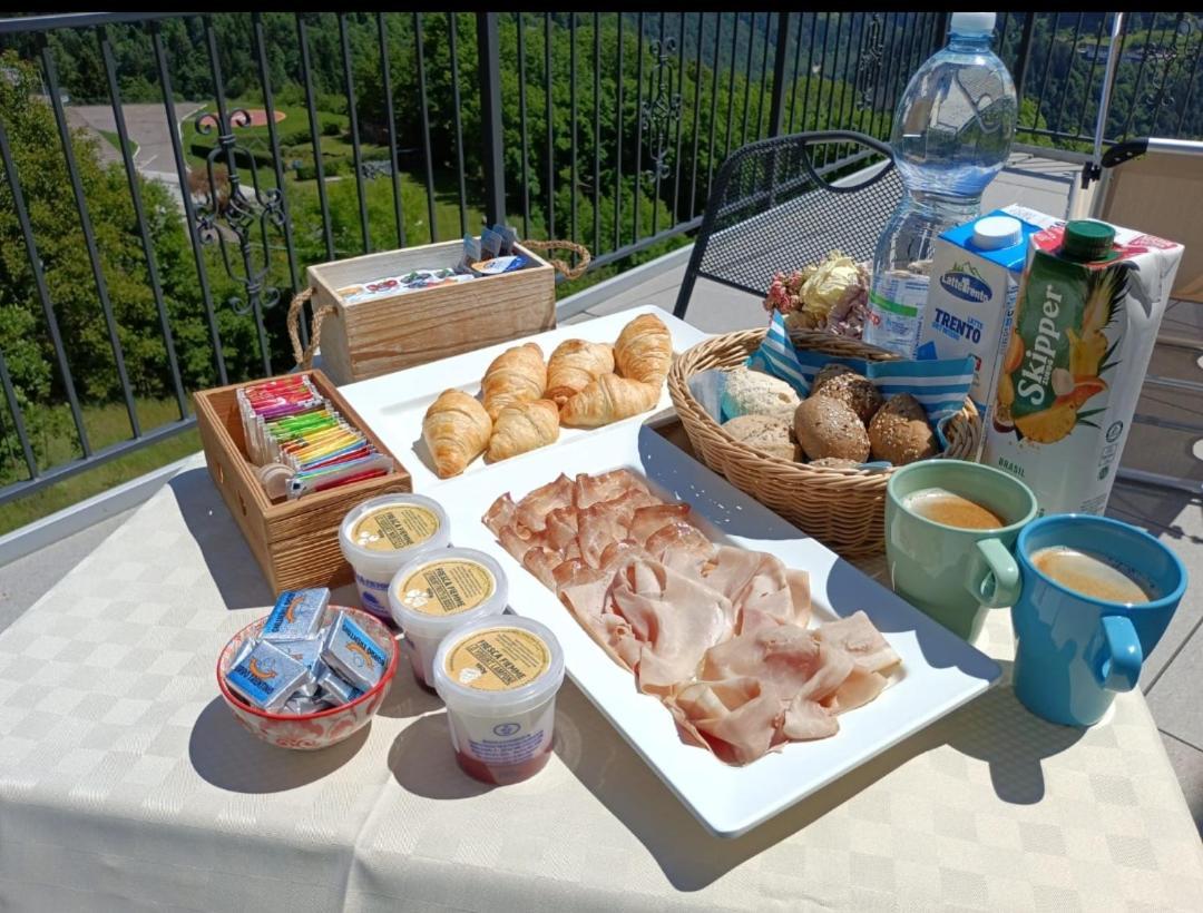 B And B Nonna Rosa Vista Lagorai Capriana Ruang foto